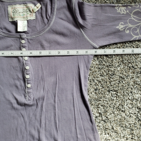 Aventura| Organic Cotton Henley Tunic Top with V-Neck - Picture 3 of 5
